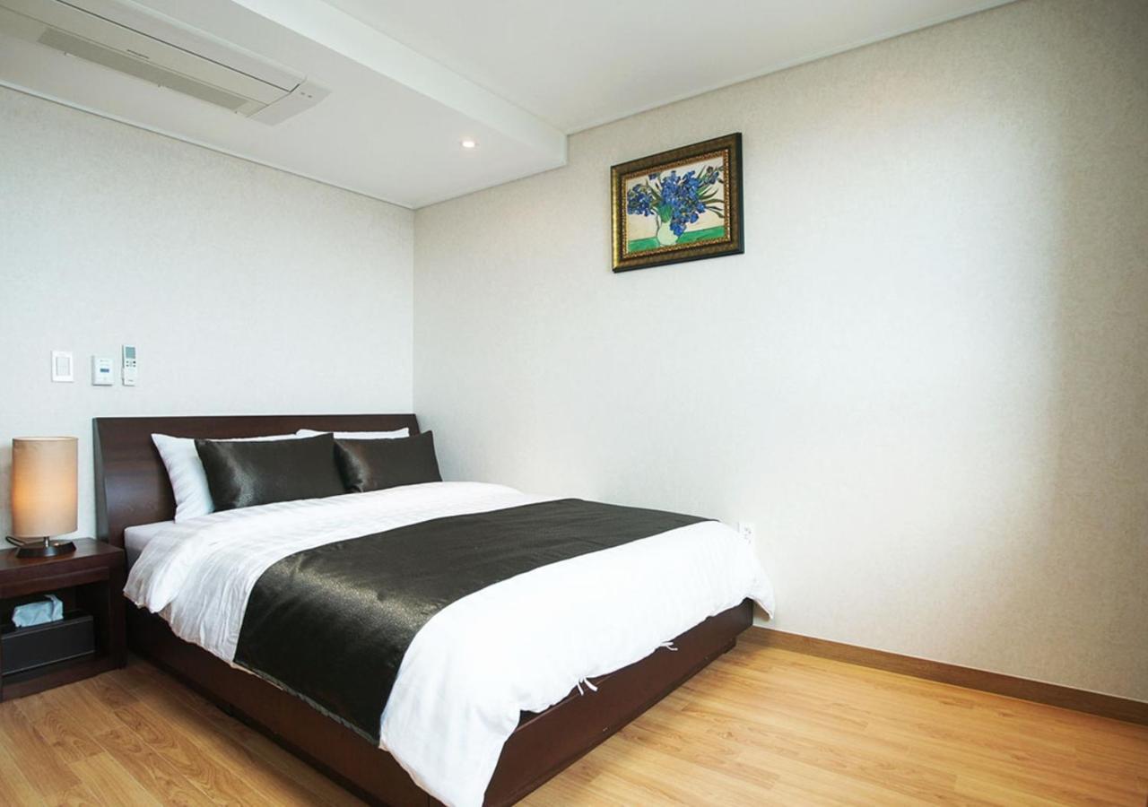 סאוגוויפו Iris Hotel מראה חיצוני תמונה
