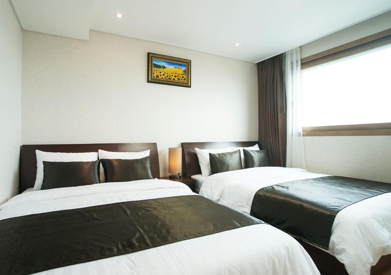 סאוגוויפו Iris Hotel מראה חיצוני תמונה