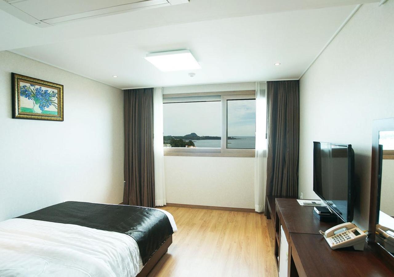 סאוגוויפו Iris Hotel מראה חיצוני תמונה